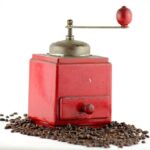 De bedste kaffemøllemaskiner: sammenligning, anmeldelser og købsvejledning